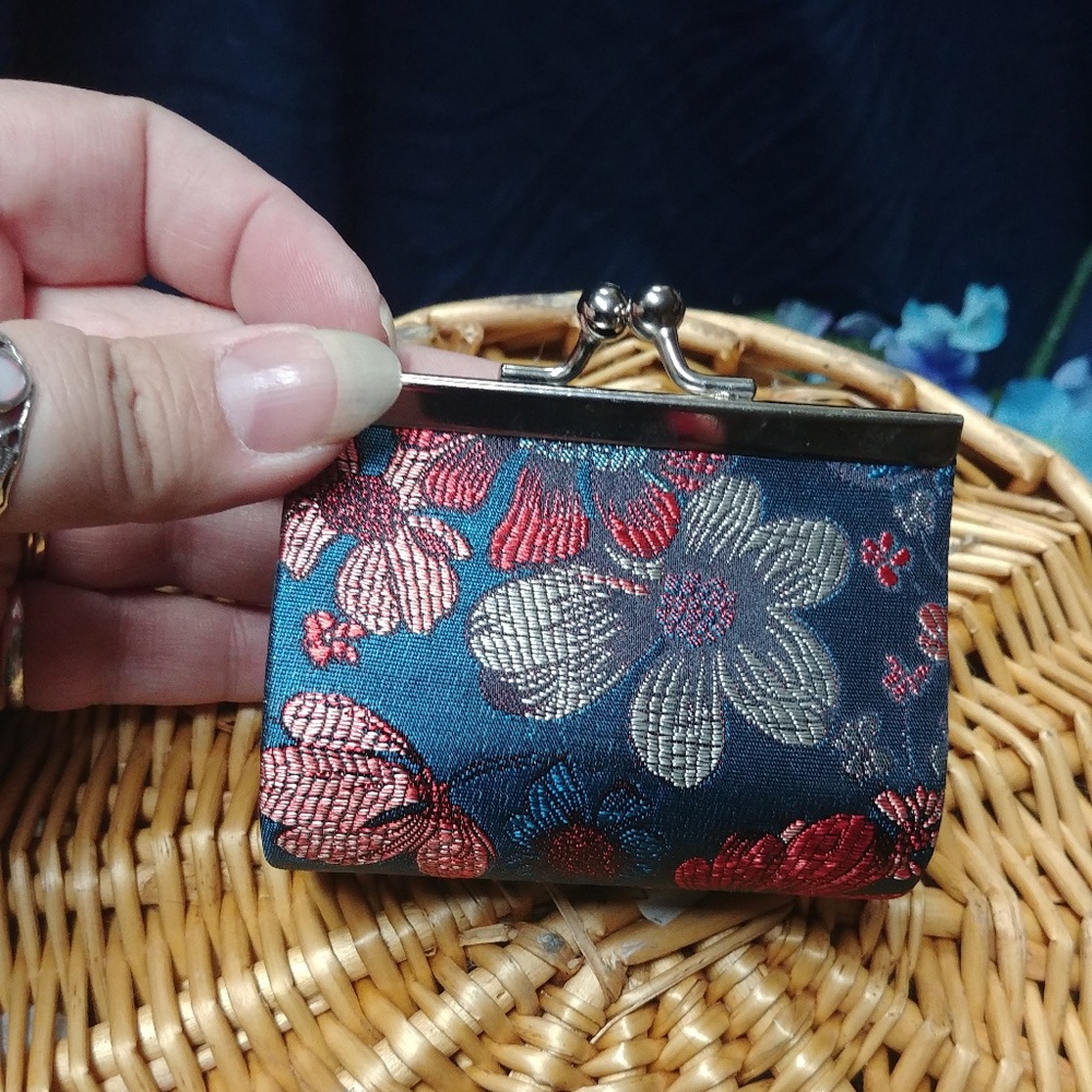 🆓 With $25 Dollar Purchase! Coin purse